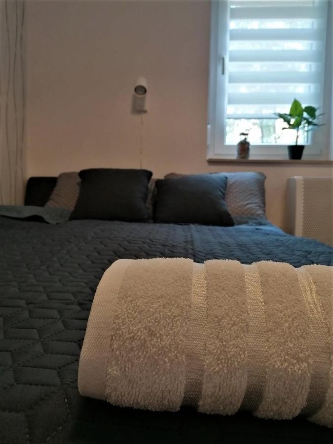 Central Home Apartment In The City Center Eger Bagian luar foto